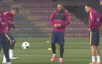 Duel de jongles entre Neymar et Mounir El Haddadi, qui va gagner ? (vidéo)