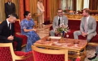Photos : le roi offre une cérémonie de thé en l'honneur du Prince Harry et Meghan Markle