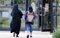 Après l'Autriche, l'Allemagne interdit le voile dans les écoles