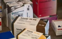 Coronavirus : les Marocains font la course aux achats de médicaments