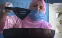 Hajja Fatima prépare gratuitement plus de 400 repas par jour (vidéo)