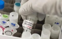 Vaccin anti Covid-19 : AstraZeneca suspend les essais cliniques