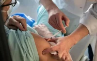 Interpol met en garde contre les vols de vaccins anti-Covid