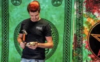 Un « cracker de géodes » du Maroc cartonne sur TikTok
