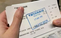 Ryanair supprime les cartes papier, le Maroc impose toujours l'imprimé