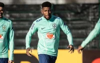 Tottenham perd Emerson Royal, blessé après un tacle de Sofyan Amrabat