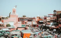 Ils vendent leur maison héritée au Maroc, mais l'argent ne peut pas toujours les suivre en Europe