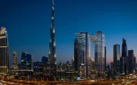 Partir à Dubaï… ou rester à Marrakech ? Le choix des Marocains