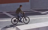 À Paris, le Marocain Driss Ibenmansour lance « Motto », vélos électriques par abonnement
