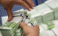 Les MRE confrontés à un durcissement des conditions d'envoi de fonds depuis l'Europe