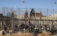 Assaut de Melilla : les agents marocains ont arrêté des migrants du côté espagnol de la frontière
