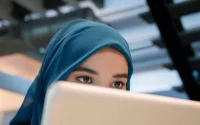 Port du voile au travail : les regards tournés vers la CJUE